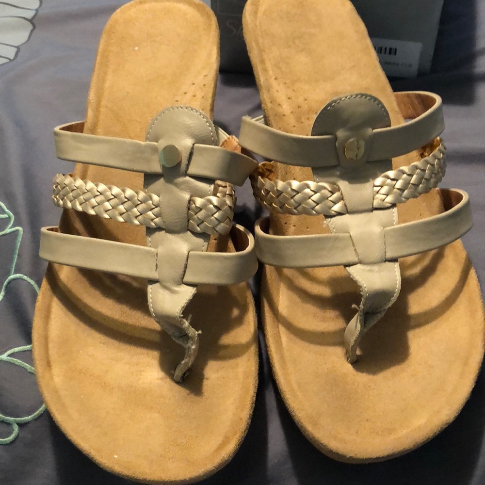 Like new. Worn couple times